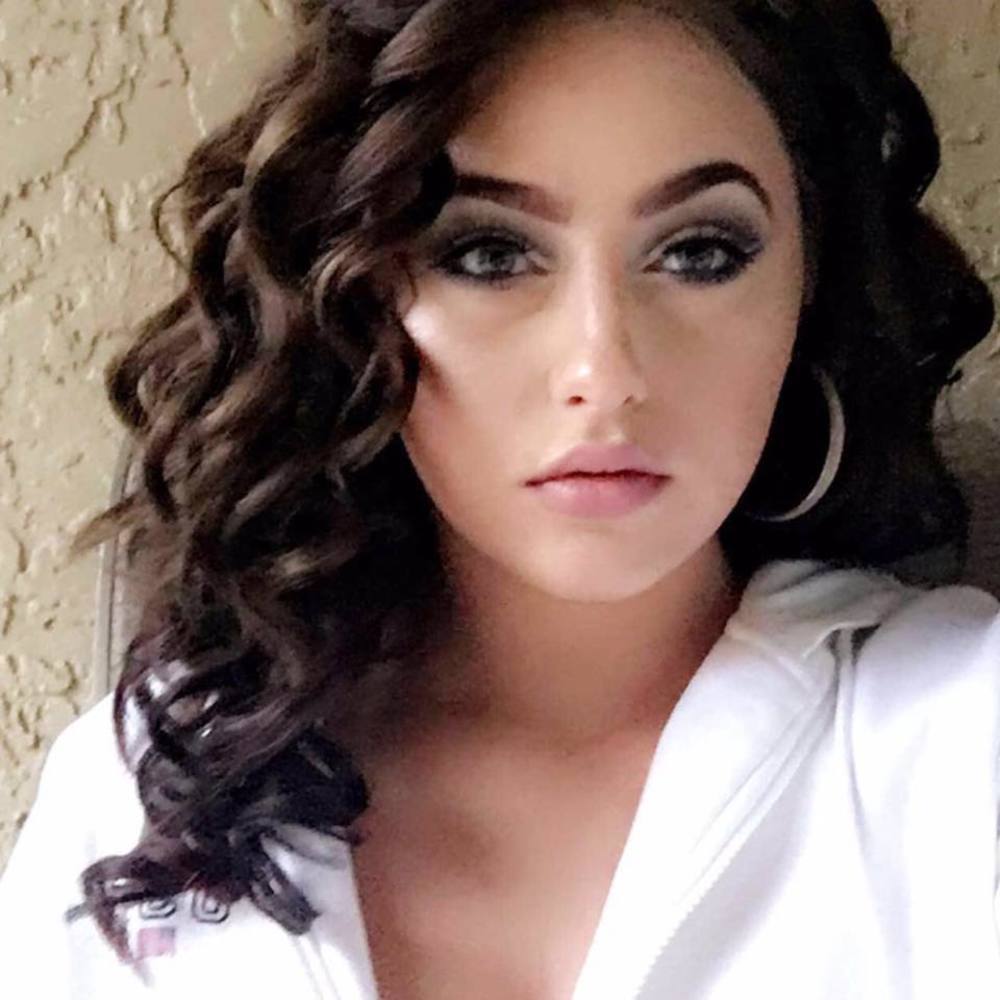 Meet your Posher, Brittney